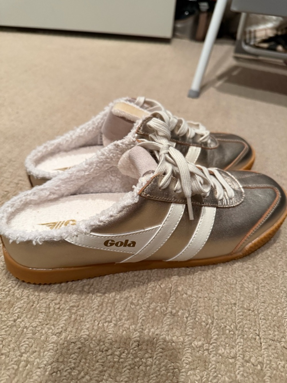 Gola Metallic Silver & White Sherpa-Trim Slip-On NEW WITHOUT TAGS Sneakers